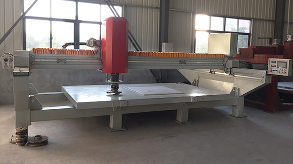 Automatic polishing machine for marble