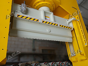 Stone splitting machine