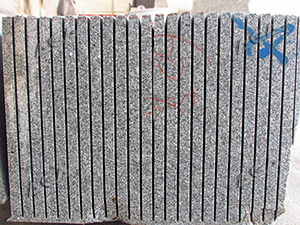 Granite slab cutting machine