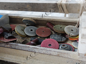 Polish discs for stone machine