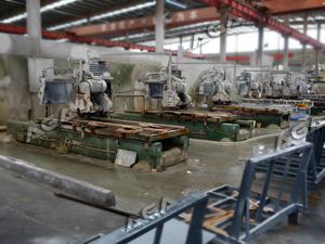 Machine cutting border stone
