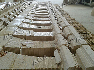 Molding stone machine