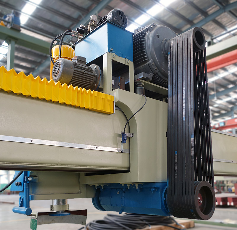 Marble block saw machine cutting travertine limestone